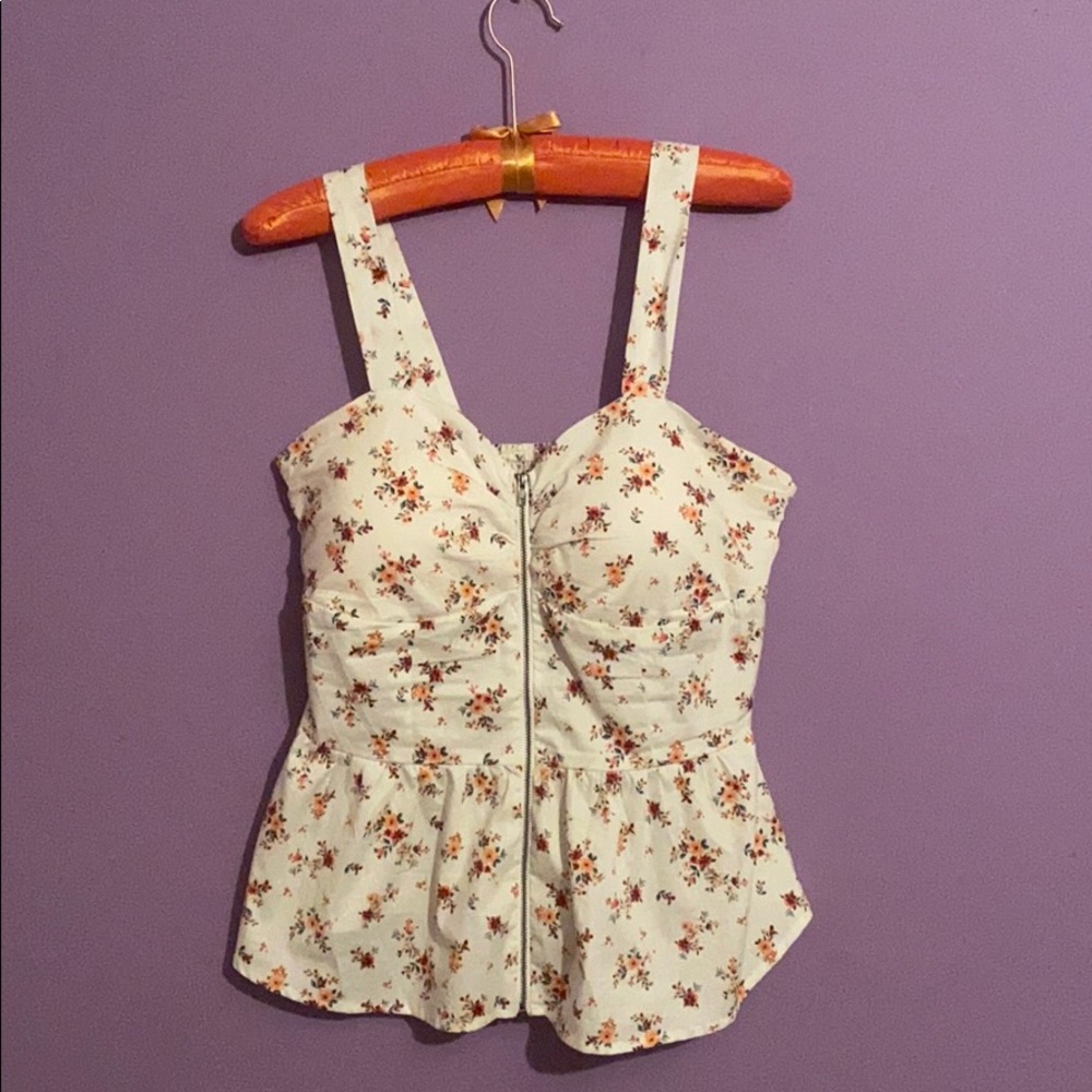 Zip up tank